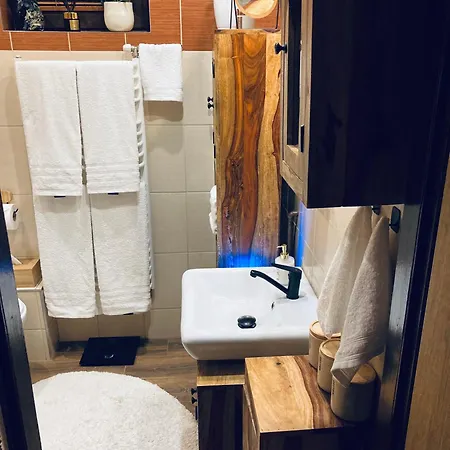 木屋 Madib -pokoj Do Wynajecia Gory,nocleg Beskidy, Widoki, Jezioro, Stadnina Koni, Grill, Domek, Apartament, Wypoczynek, Cisza, Spokoj, Nocleg,pokoj Do Wynajecia